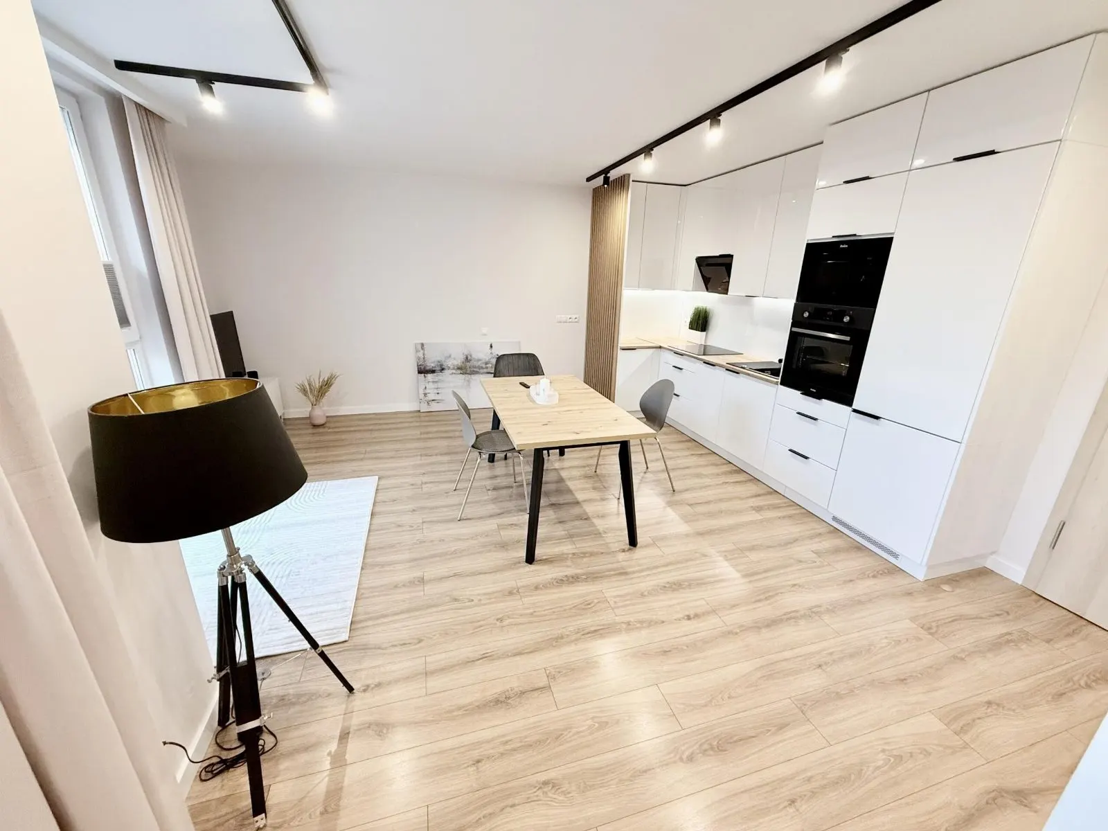 Wesoła – 2 pokoje z balkonem, centrum Kielc