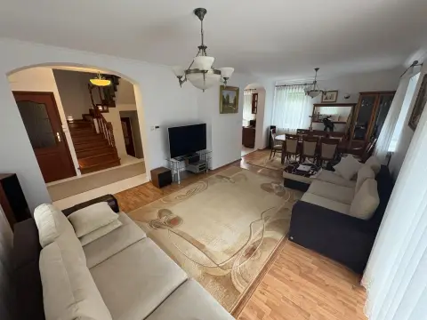 Dom 155 m² Piaseczna Górka – ogród, garaż
